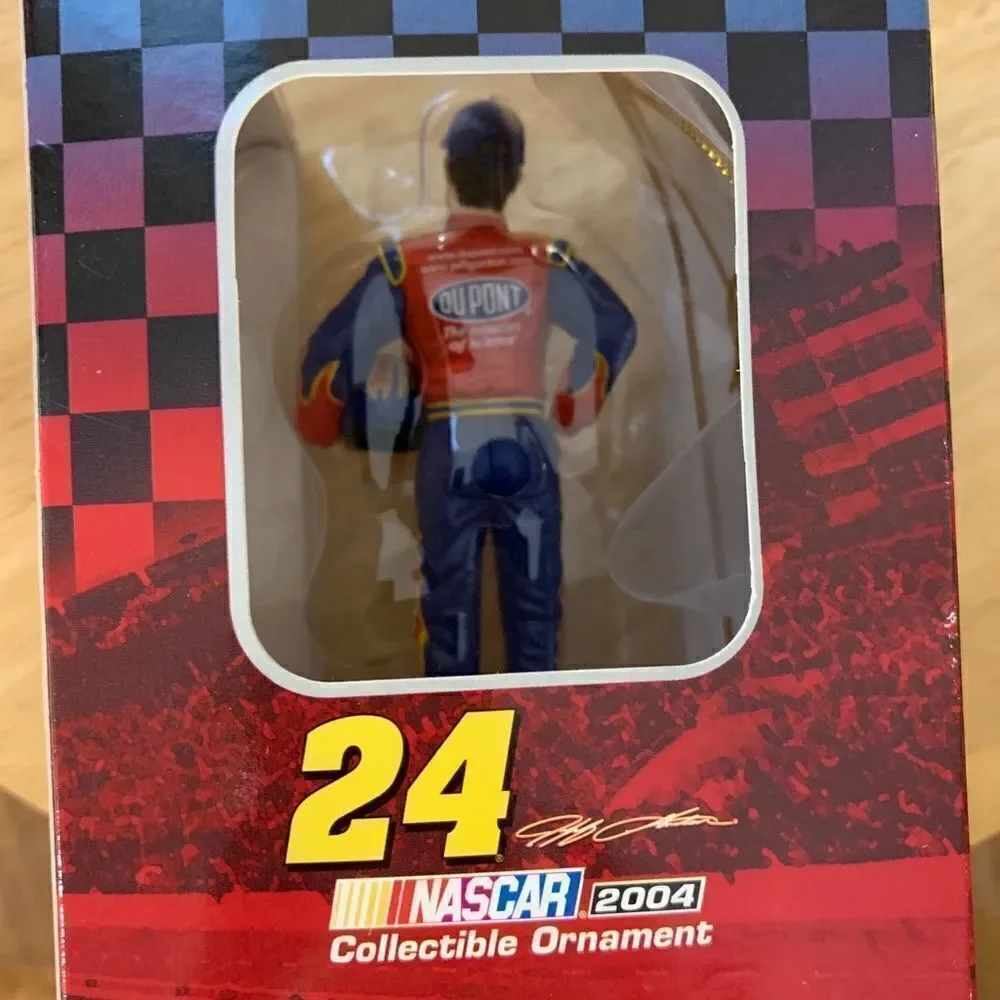 24 Jeff Gordon Ornament 2004